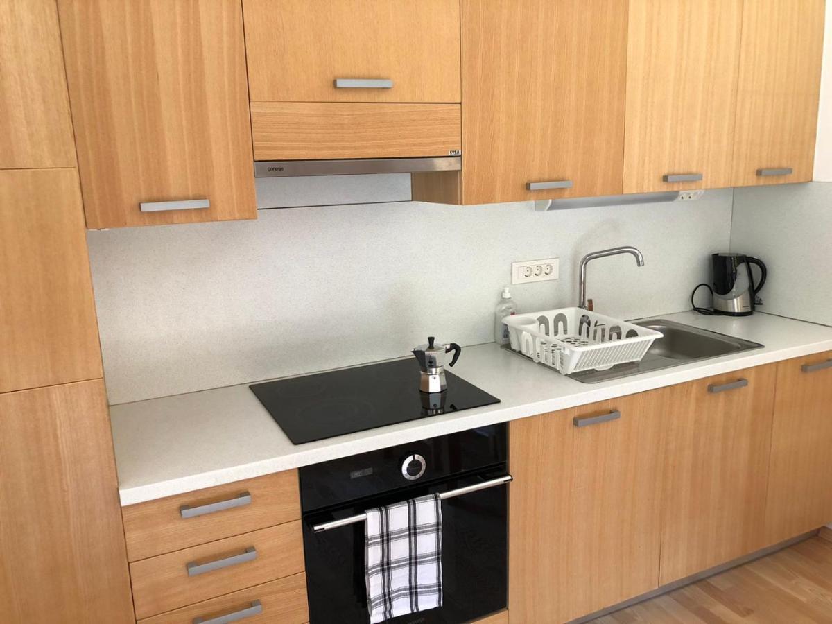 Apartma Runi Pod Zlato Lisico Pekre المظهر الخارجي الصورة