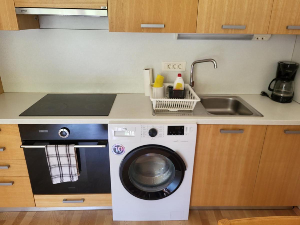 Apartma Runi Pod Zlato Lisico Pekre المظهر الخارجي الصورة